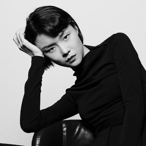 周兰献日三部曲顺序
